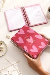 Matt Notebook 2025 Yılı A5 Haftalık Ajanda Spiralli 15x21 cm - 12 Aylık - Motivasyon Sayfalı Kalpler