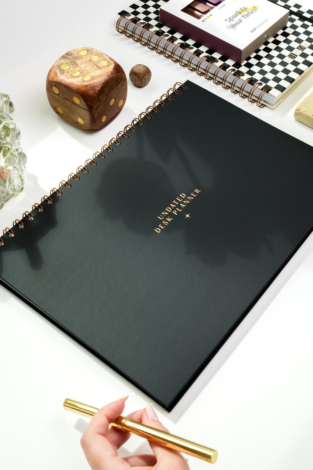 Matt Notebook Süresiz Haftalık Masaüstü Planlayıcı 12 Aylık Undated Desk Planner Siyah