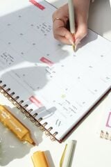 Matt Notebook Süresiz Haftalık Masaüstü Planlayıcı 12 Aylık Undated Desk Planner Bordo