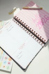 Matt Notebook 2026 Yılı A5 Haftalık Ajanda Spiralli 15x21 cm - 12 Aylık - Motivasyon Sayfalı Çiçekler