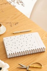 Matt Notebook 2025 Yılı Günlük Spiralli Ajanda 16x24 cm - 12 Aylık Puantiye