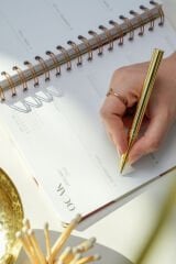 Matt Notebook 2026 Yılı A5 Ajanda Spiralli 15x21 cm - 12 Aylık Kalpler