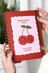 Matt Notebook 2026 Yılı A5 Ajanda Spiralli 15x21 cm - 12 Aylık Kiraz