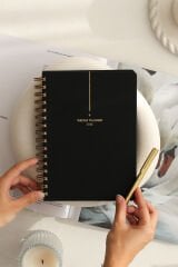 Matt Notebook 2026 Yılı A5 Keten Ajanda Spiralli 15x21 cm - 12 Aylık Siyah