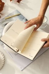 Matt Notebook 2026 Yılı A5 Keten Ajanda Spiralli 15x21 cm - 12 Aylık Siyah