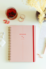Matt Notebook 20x28 cm A4 Lastikli Spiralli Sert Kapak Not Defteri Kareli
