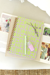Matt Notebook 20x28 cm A4 Lastikli Spiralli Sert Kapak Not Defteri Kareli
