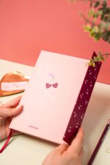 Matt Notebook A5 15x21 Mıknatıslı Kapak Defter Çizgili Kiraz