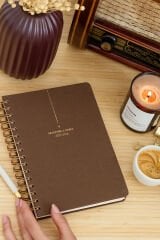 Matt Notebook 2025-2026 A5 Keten Akademik Ajanda Spiralli 15x21 cm - 17 Aylık Kahverengi