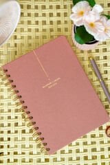 Matt Notebook 2025-2026 A5 Keten Akademik Ajanda Spiralli 15x21 cm - 17 Aylık Pembe