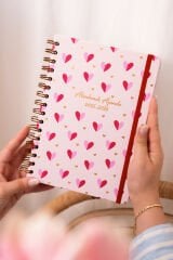 Matt Notebook 2025-2026 A5 Akademik Ajanda Spiralli 15x21 cm - 16 Aylık - Motivasyon Sayfalı Kalpler