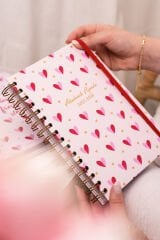 Matt Notebook 2025-2026 A5 Akademik Ajanda Spiralli 15x21 cm - 16 Aylık - Motivasyon Sayfalı Kalpler