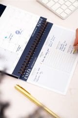 Matt Notebook 2025-2026 16 Aylık Akademik Masaüstü Planlayıcı Takvim Lacivert