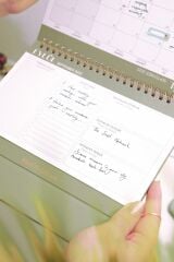 Matt Notebook 2025-2026 16 Aylık Akademik Masaüstü Planlayıcı Takvim Yeşil