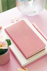 Matt Notebook 2026 Yılı Haftalık Keten Cep Ajandası 12 Aylık Pembe