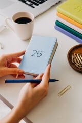 Matt Notebook 2026 Yılı Lastikli Günlük Cep Ajandası 12 Aylık Mavi