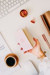 Matt Notebook 2026 Yılı Lastikli Günlük Cep Ajandası 12 Aylık Pembe