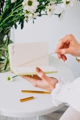 Matt Notebook 2026 Yılı Lastikli Günlük Cep Ajandası 12 Aylık Açık Yeşil