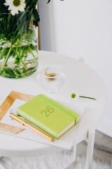 Matt Notebook 2026 Yılı Lastikli Günlük Cep Ajandası 12 Aylık Açık Yeşil